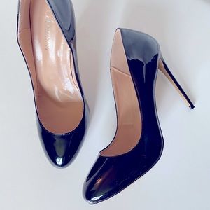AIWEIY1 - Round-toe Patent Stilettos
